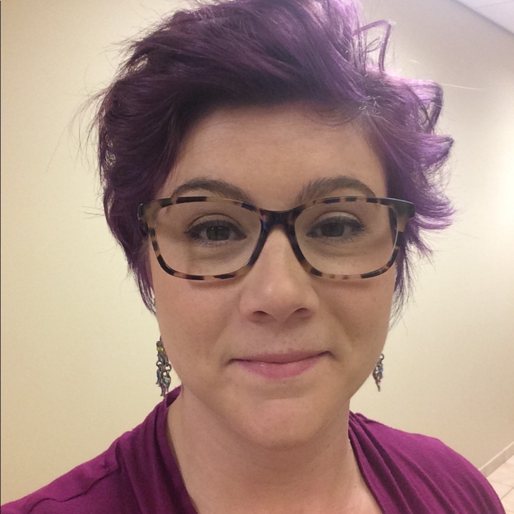 Meet your Posher, Emily